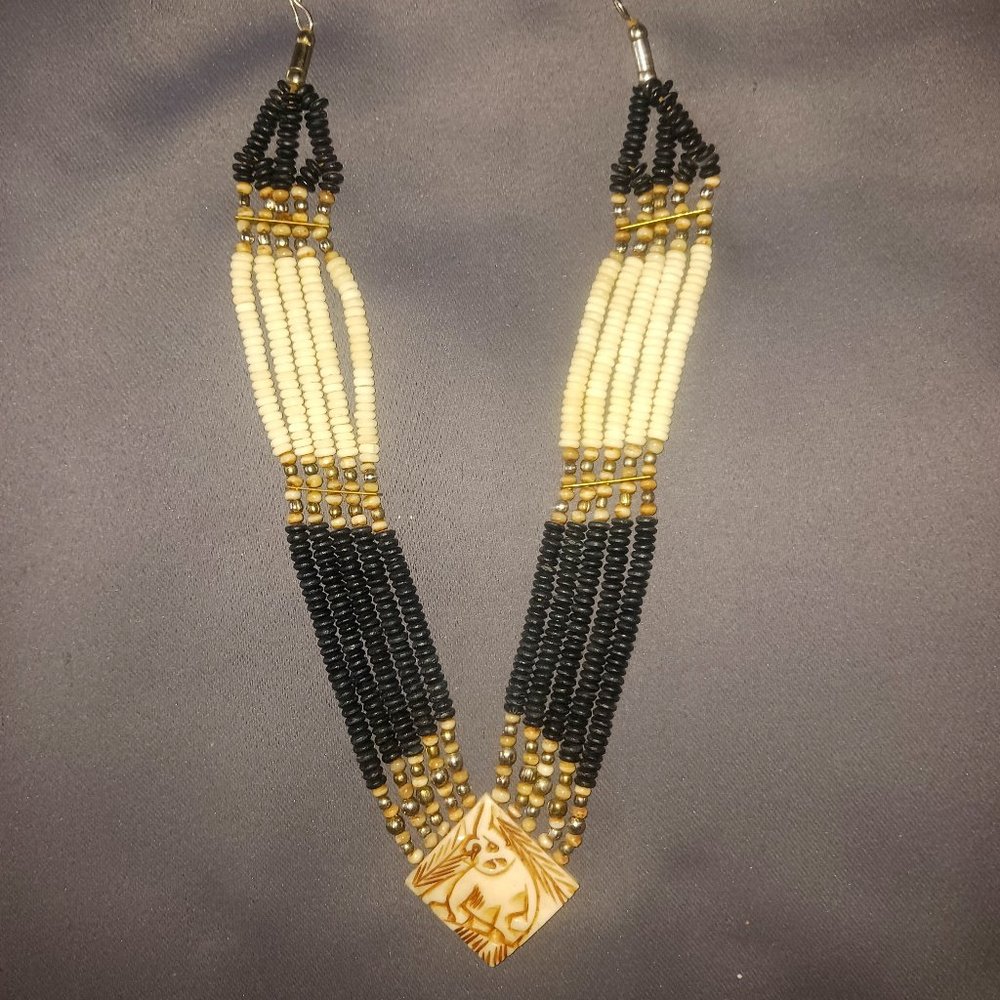 Vintage Women's Natural Material Bone/Wood Necklace